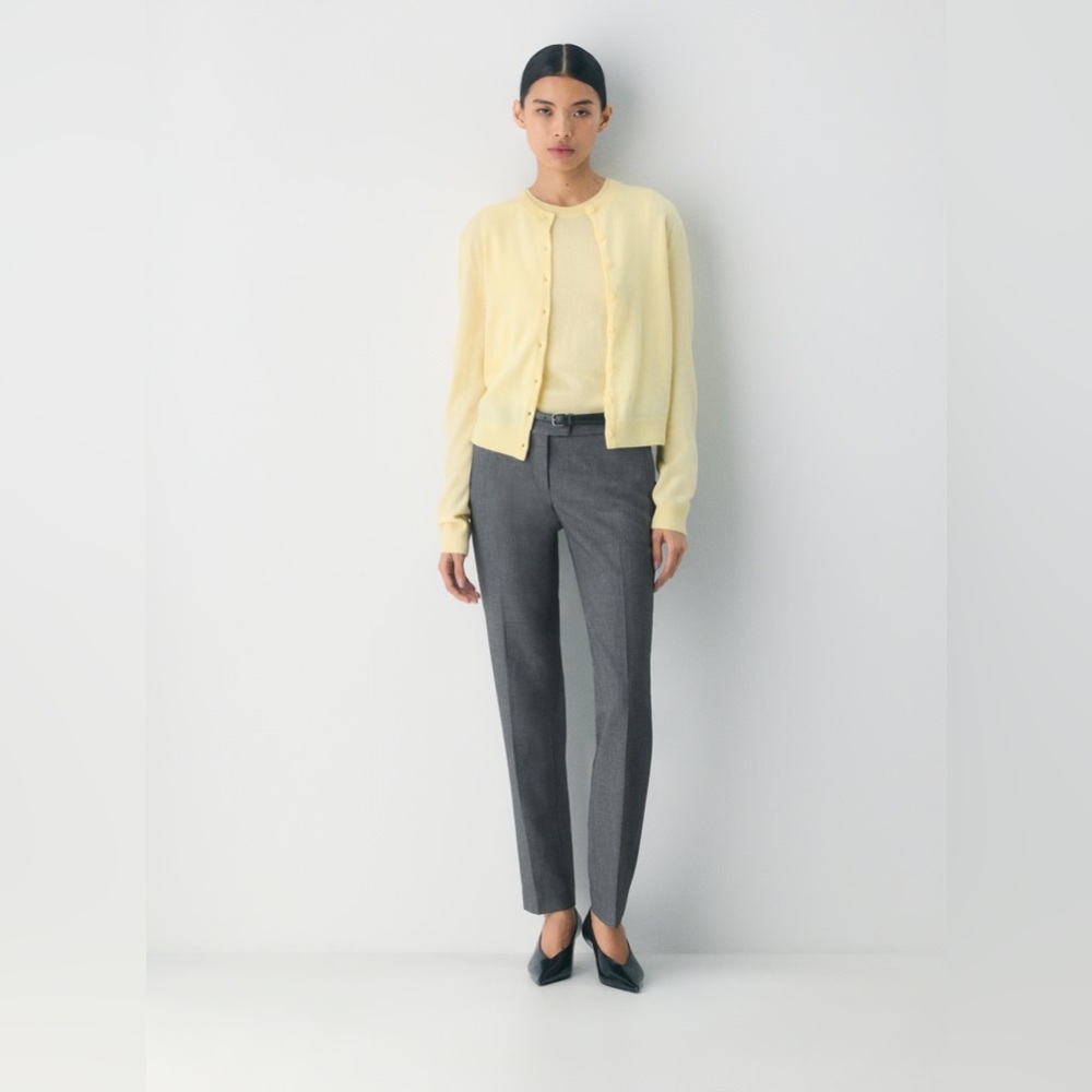 NWT - Aritzia Bare Cashmere Exemplar Cardigan - Butter Yellow - Medium